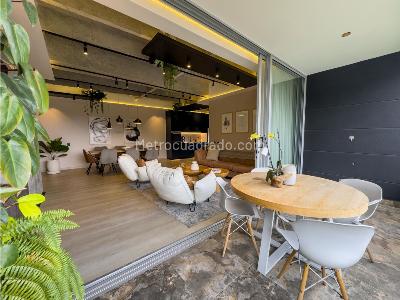 Apartamento de 3 alcobas en venta en Loma Del Escobero, Envigado, 209 m² · foto 4 de 20