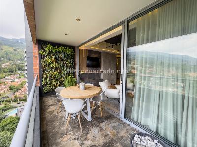Apartamento de 3 alcobas en venta en Loma Del Escobero, Envigado, 209 m² · foto 9 de 20