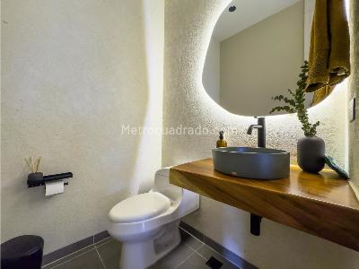 Apartamento de 3 alcobas en venta en Loma Del Escobero, Envigado, 209 m² · foto 16 de 20