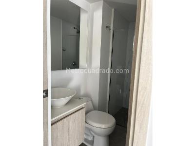 Apartamento de 2 alcobas en venta en V, Sabaneta, 57 m² · foto 8 de 12
