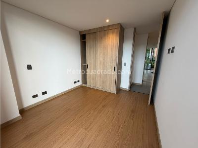 Apartamento en venta en La Castellana, Medellín · foto 8 de 20
