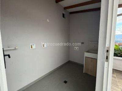 Apartamento en venta en La Castellana, Medellín · foto 18 de 20
