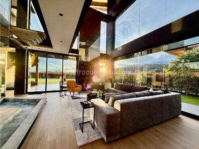 Casa de 3 alcobas en venta en Alto De Las Palmas, Envigado, 1275 m² · foto 1 de 20
