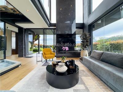 Casa de 3 alcobas en venta en Alto De Las Palmas, Envigado, 1275 m² · foto 2 de 20
