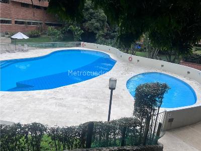 Apartamento de 3 alcobas en venta en Loma De Los Gonzalez, Medellín, 256 m² · foto 6 de 9