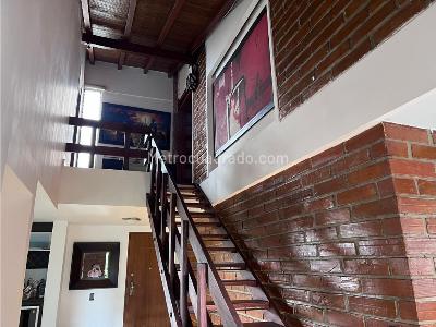 Apartamento de 3 alcobas en venta en Loma De Los Gonzalez, Medellín, 256 m² · foto 8 de 9