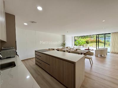 Apartamento de 2 alcobas en venta en Sajonia, Rionegro, 210 m² · foto 2 de 15