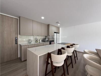 Apartamento de 2 alcobas en venta en Sajonia, Rionegro, 210 m² · foto 3 de 15