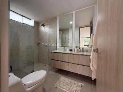 Apartamento de 2 alcobas en venta en Sajonia, Rionegro, 210 m² · foto 7 de 15