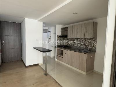 Apartaestudio en venta en Calle Larga, Sabaneta, 46 m² · foto 3 de 14