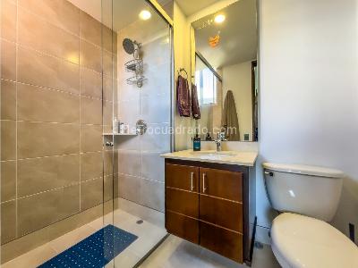 Apartamento de 3 alcobas en venta en El Poblado, Medellín, 246 m² · foto 16 de 20