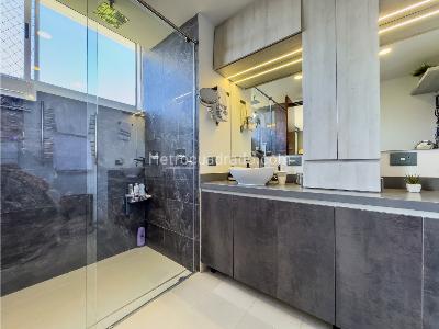 Apartamento de 3 alcobas en venta en El Poblado, Medellín, 246 m² · foto 18 de 20