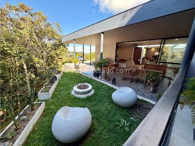 Casa de 4 alcobas en venta en Alto De Las Palmas, Envigado · foto 1 de 20