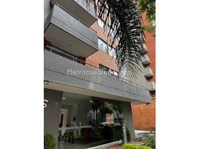 Apartamento de 3 alcobas en venta en Laureles, Medellín, 83 m² · foto 2 de 20