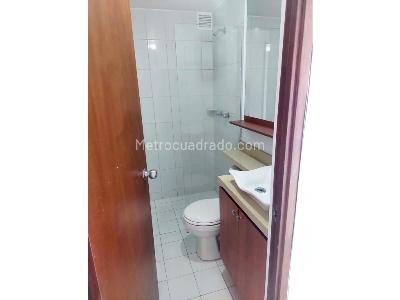 Apartamento de 3 alcobas en venta en Laureles, Medellín, 83 m² · foto 9 de 20