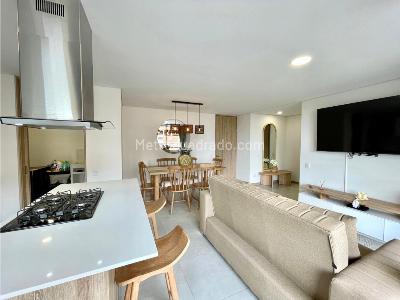 Apartamento de 3 alcobas en venta en V, Sabaneta, 88 m² · foto 2 de 10