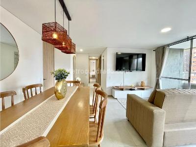 Apartamento de 3 alcobas en venta en V, Sabaneta, 88 m² · foto 3 de 10