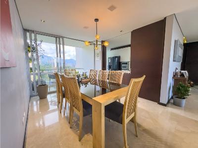Apartamento de 3 alcobas en venta en El Tesoro, Medellín, 200 m² · foto 7 de 20
