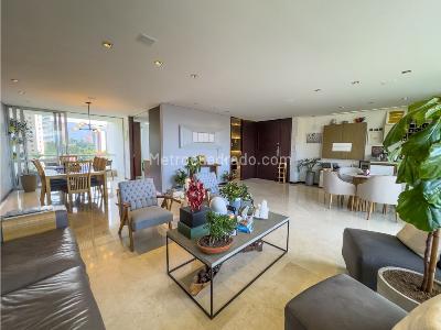 Apartamento de 3 alcobas en venta en El Tesoro, Medellín, 200 m² · foto 8 de 20
