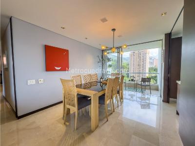 Apartamento de 3 alcobas en venta en El Tesoro, Medellín, 200 m² · foto 16 de 20