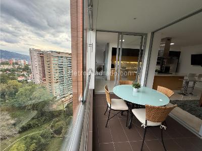 Apartamento de 3 alcobas en venta en El Poblado, Medellín, 255 m² · foto 4 de 12