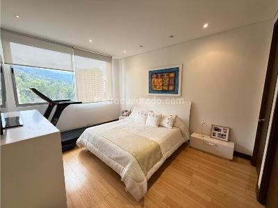 Apartamento de 3 alcobas en venta en El Poblado, Medellín, 255 m² · foto 10 de 12