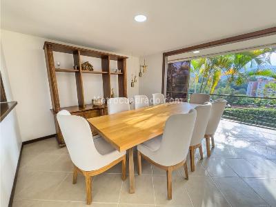 Casa de 4 alcobas en venta en Loma Benedictinos, Envigado, 178 m² · foto 10 de 20