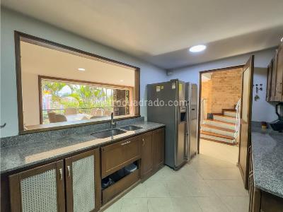 Casa de 4 alcobas en venta en Loma Benedictinos, Envigado, 178 m² · foto 16 de 20