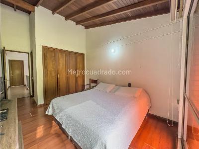 Casa de 4 alcobas en venta en Loma Benedictinos, Envigado, 178 m² · foto 19 de 20