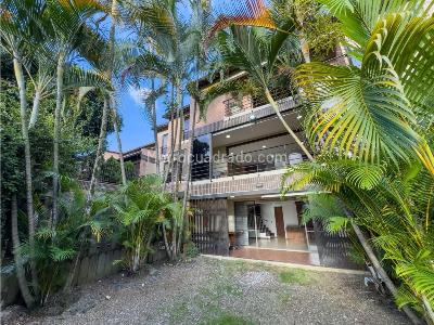 Casa de 4 alcobas en venta en Loma Benedictinos, Envigado, 178 m² · foto 4 de 20