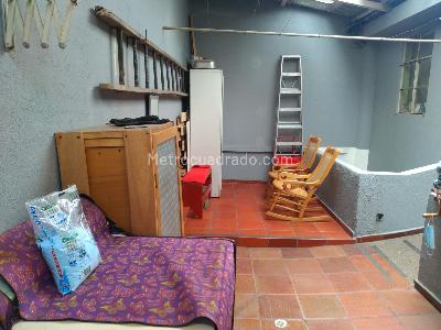 Casa de 5 alcobas en venta en La Estrada, Bogotá, 200 m² · foto 2 de 12