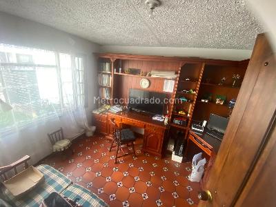 Casa de 4 alcobas en venta en Alhambra, Bogotá, 305 m² · foto 13 de 16