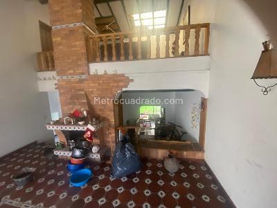 Casa de 4 alcobas en venta en Alhambra, Bogotá, 305 m² · foto 9 de 16