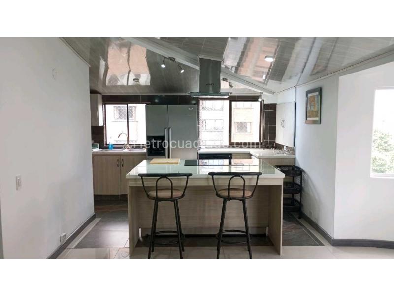 Apartamento Amoblado de 3 Alcobas con 2 Baños en El Tesoro - 2