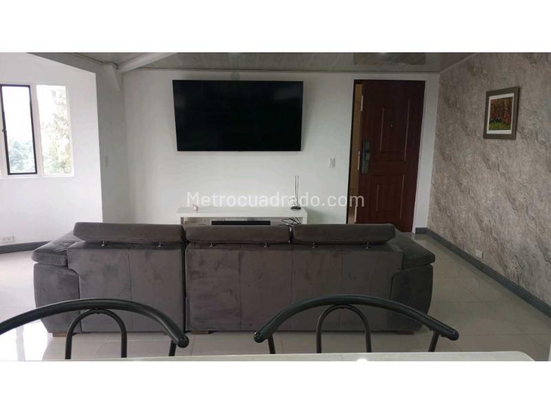 Apartamento Amoblado de 3 Alcobas con 2 Baños en El Tesoro - 8