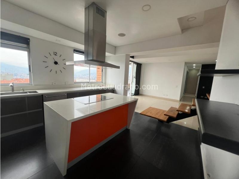 4BR Apartment in Loma Del Barro (306 m²) - 3