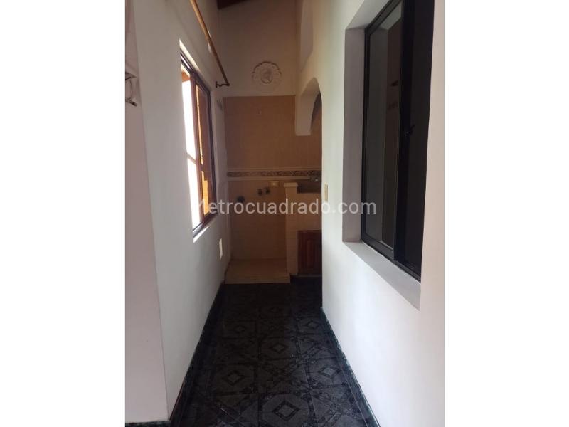 2BR Apartment in Barrio Mesa (100 m²) - 5
