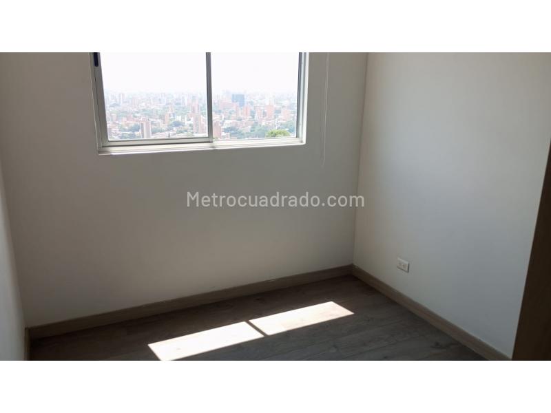 Apartamento Encantador de 3 Alcobas en Zona Tranquila de Calasanz - 6