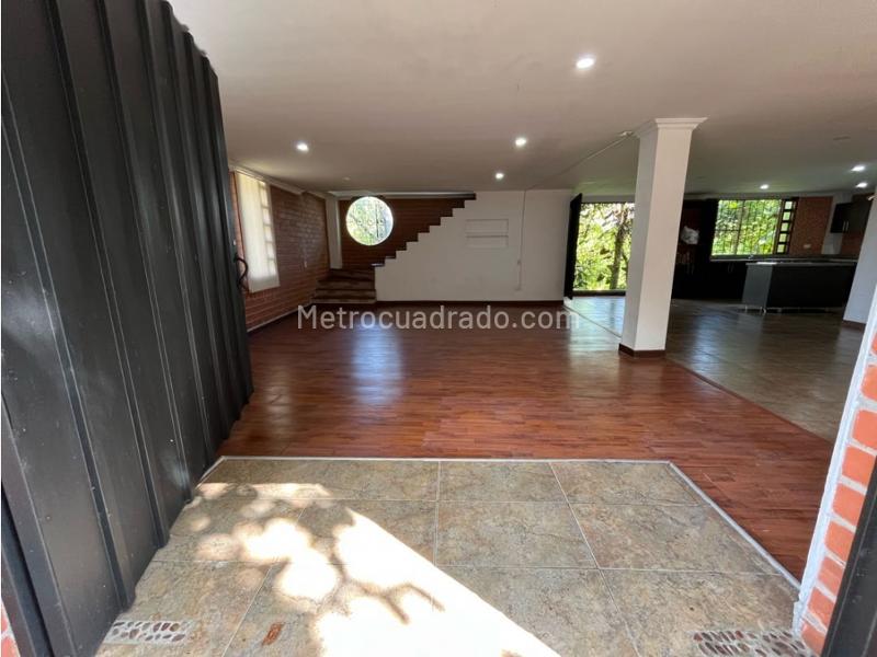 Hermosa Casa Campestre en Arriendo en El Escobero - 5