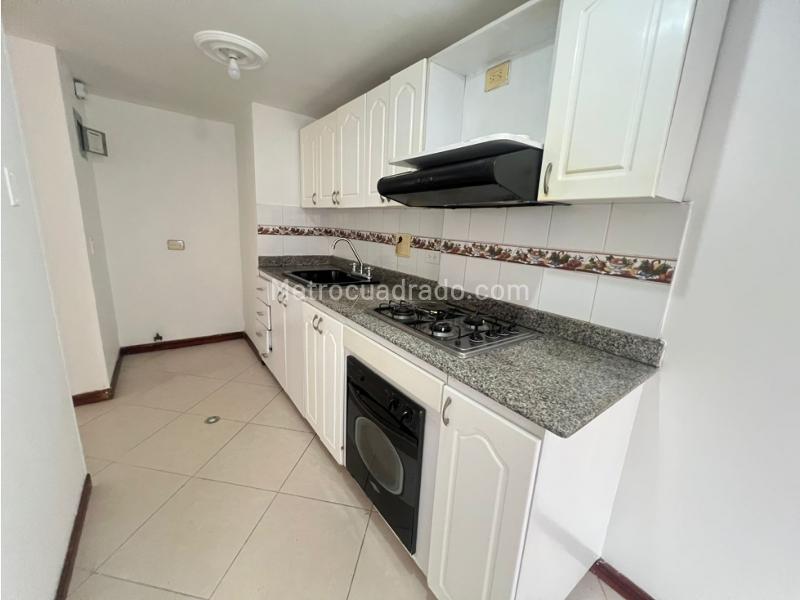3BR Apartment with Balcony in Jardines, Envigado (Ciudad de San Lucas) - 3