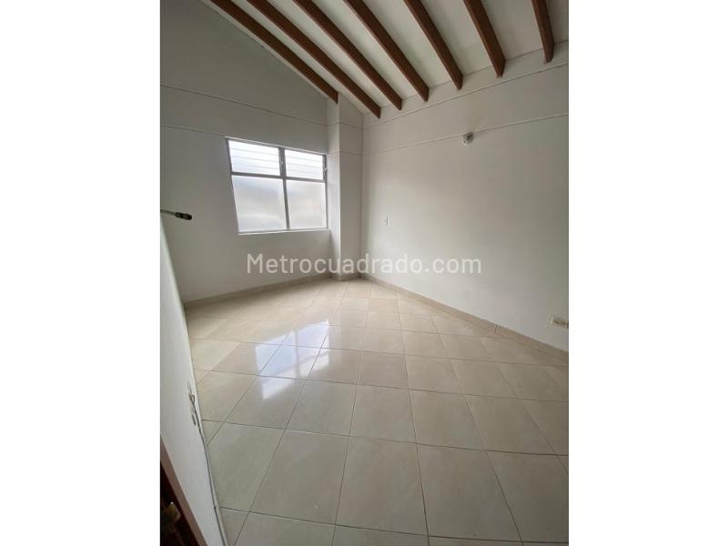 2BR Apartment in Los Naranjos (65 m²) - 3