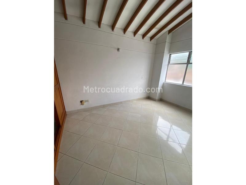 2BR Apartment in Los Naranjos (65 m²) - 4