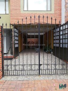 Casa de 3 alcobas en venta en El Refugio, Chía, 247 m² · foto 2 de 20