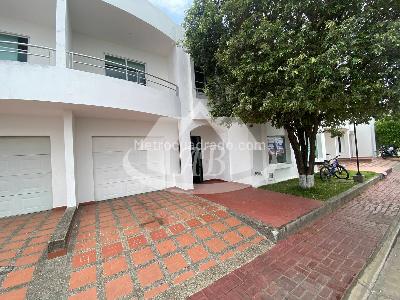 Casa en venta en La Castellana, Montería · foto 3 de 20