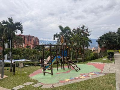 Apartamento de 3 alcobas en venta en Calasanz Parte Baja, Medellín, 62 m² · foto 13 de 14
