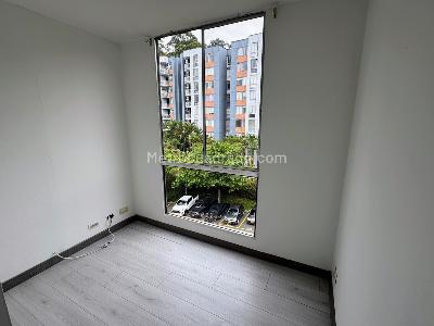 Apartamento de 3 alcobas en venta en Calasanz Parte Baja, Medellín, 62 m² · foto 3 de 14