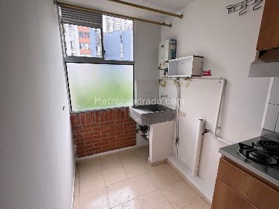 Apartamento de 3 alcobas en venta en Calasanz Parte Baja, Medellín, 62 m² · foto 2 de 14