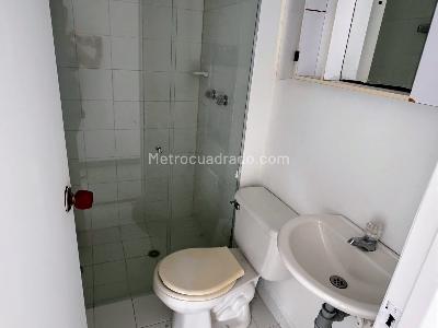 Apartamento de 3 alcobas en venta en Calasanz Parte Baja, Medellín, 62 m² · foto 4 de 14