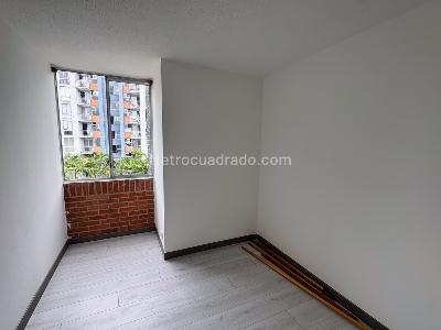 Apartamento de 3 alcobas en venta en Calasanz Parte Baja, Medellín, 62 m² · foto 5 de 14