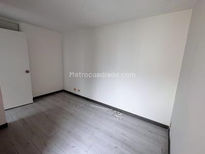 Apartamento de 3 alcobas en venta en Calasanz Parte Baja, Medellín, 62 m² · foto 8 de 14